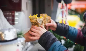 street food to szybkie jedzenie na wynos 