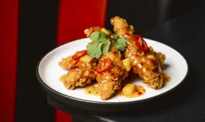 Dlaczego swicy stało się trendem w gastronomii swicy chicken z miodem i chili